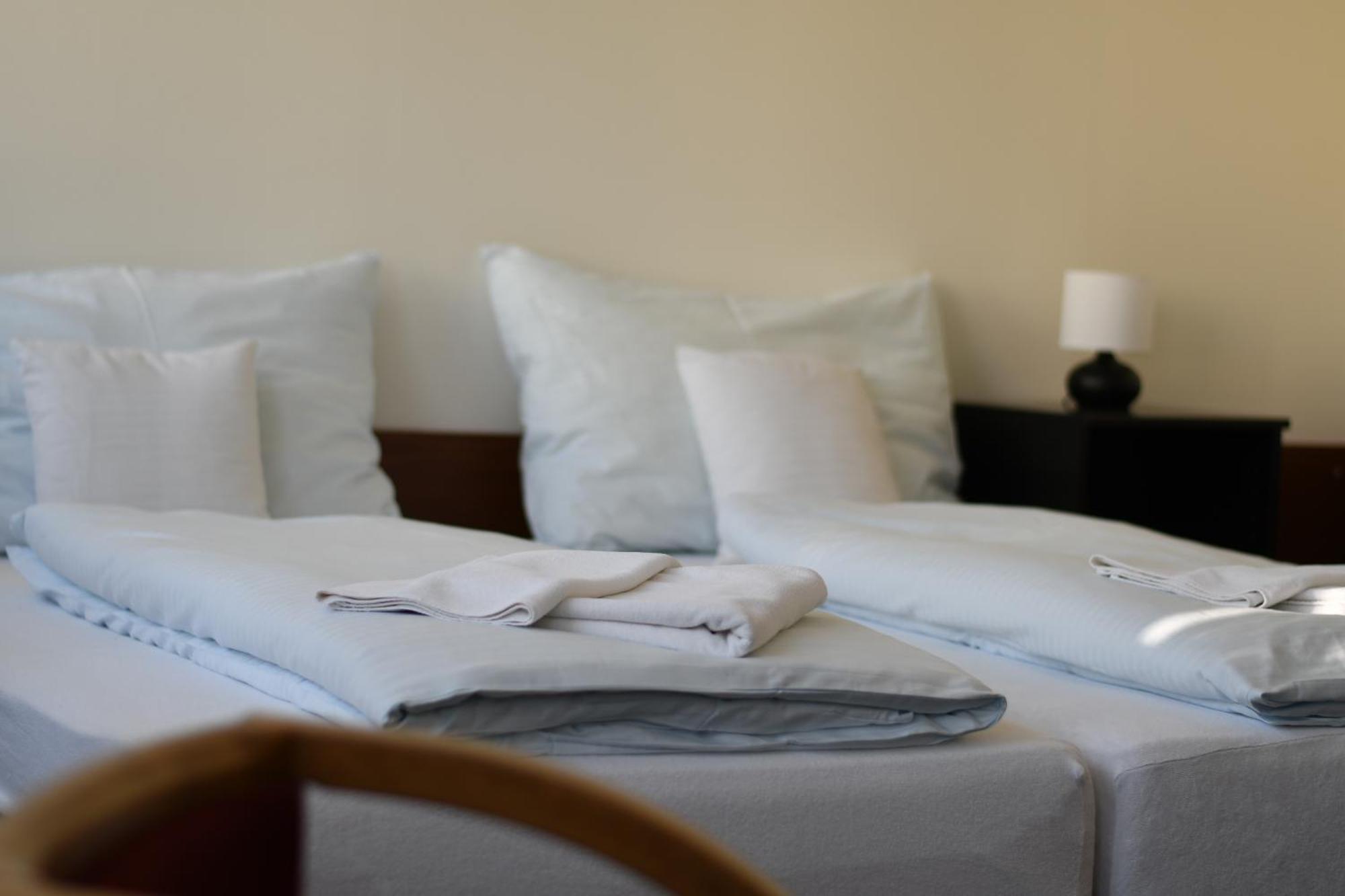 Hotel Добрушка Екстер'єр фото